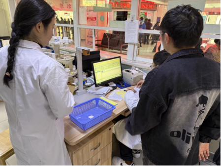 【动态】取药更快了！我院启用“黑科技”，药品追溯码一扫即录，为您的用药安全加速！